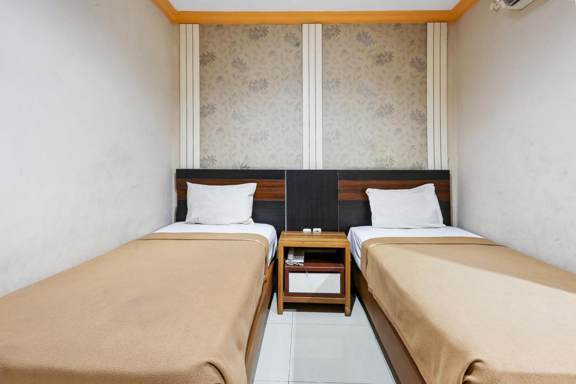 Collection O 93163 Hotel Grand Kartika Parepare Buitenkant foto