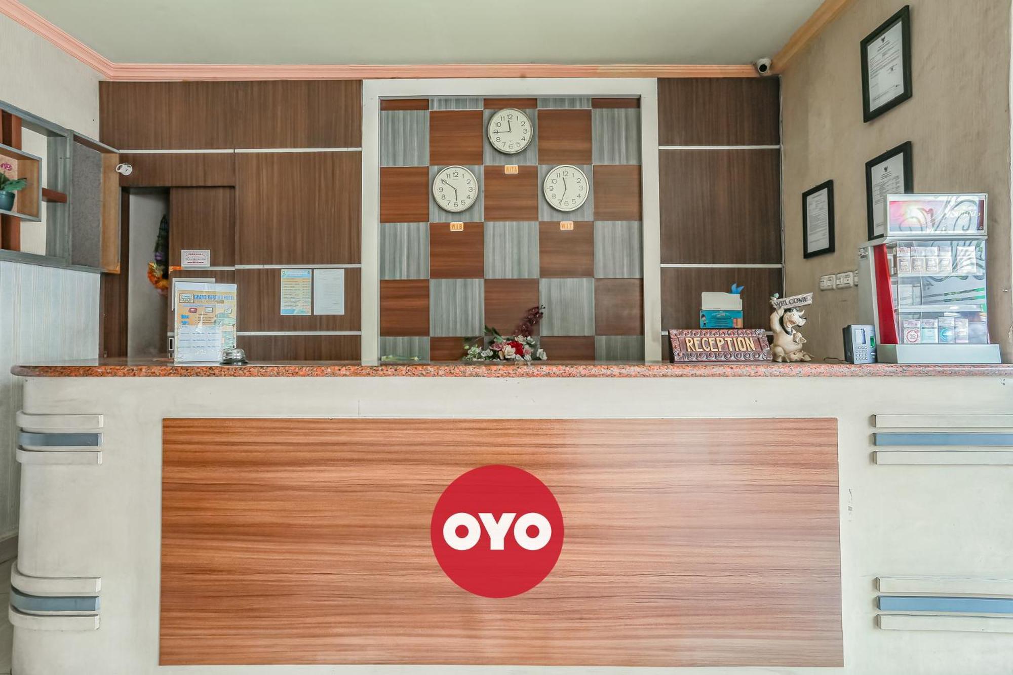 Collection O 93163 Hotel Grand Kartika Parepare Buitenkant foto